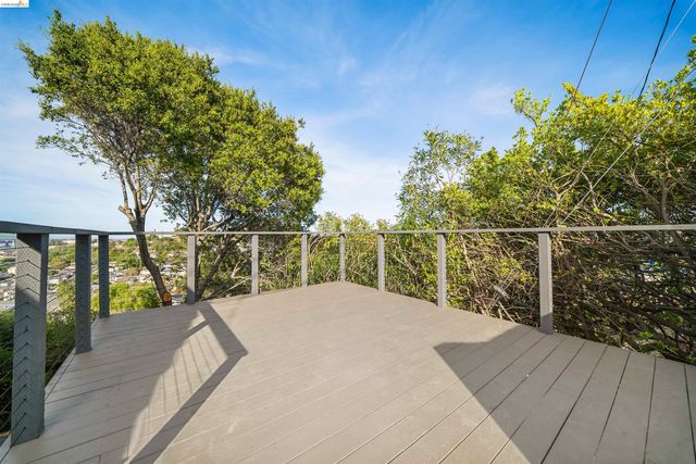 2115 Valente Cir, Martinez, CA 94553