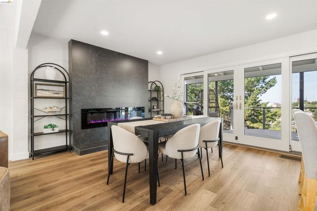 2115 Valente Cir, Martinez, CA 94553