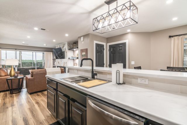 635 Ozark Mountain Resort Drive 115, Kimberling City, MO 65686