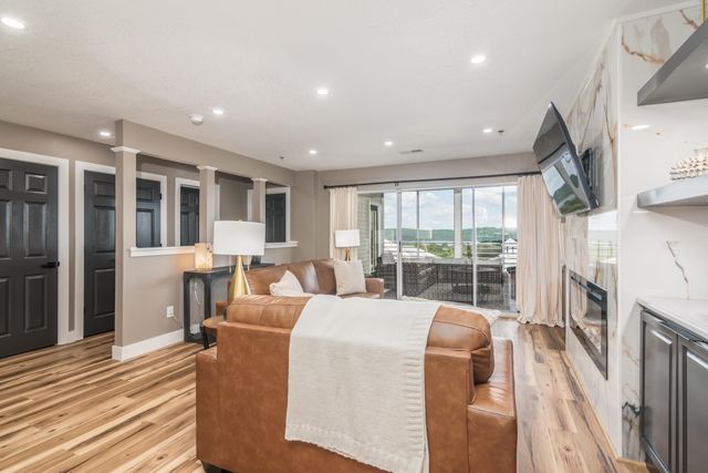 635 Ozark Mountain Resort Drive 115, Kimberling City, MO 65686