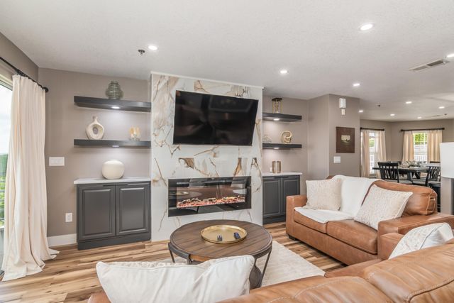 635 Ozark Mountain Resort Drive 115, Kimberling City, MO 65686