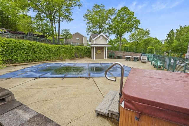 635 Ozark Mountain Resort Drive 115, Kimberling City, MO 65686