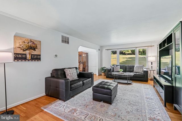13818 OVERTON LN, Silver Spring, MD 20904