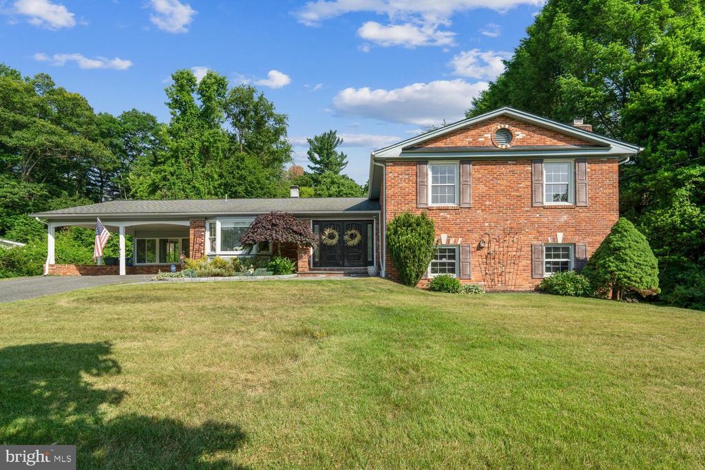 13818 OVERTON LN, Silver Spring, MD 20904