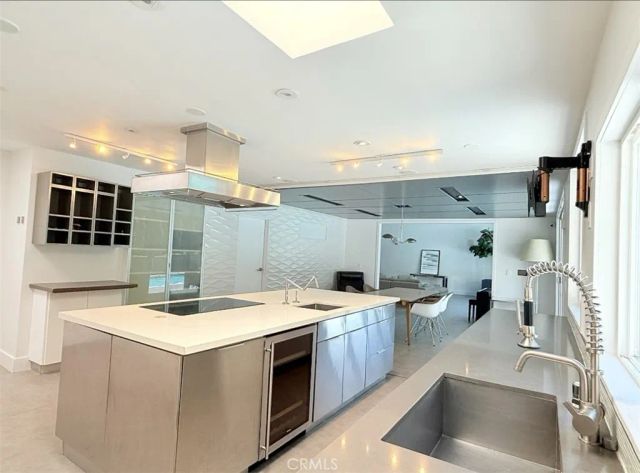 1801 Roscomare Road, Los Angeles, CA 90077
