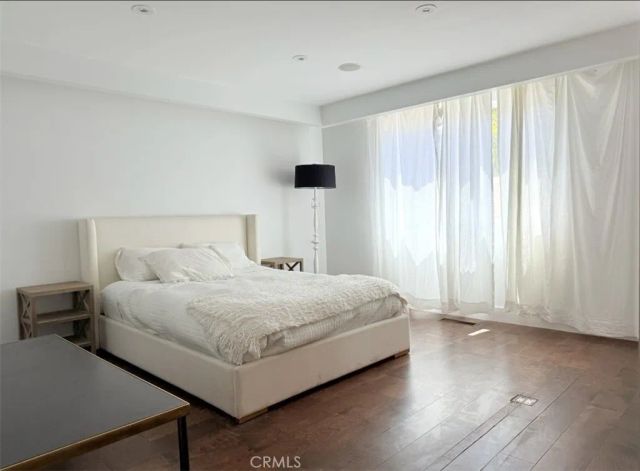 1801 Roscomare Road, Los Angeles, CA 90077
