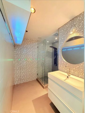 1801 Roscomare Road, Los Angeles, CA 90077