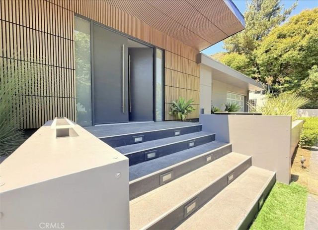 1801 Roscomare Road, Los Angeles, CA 90077