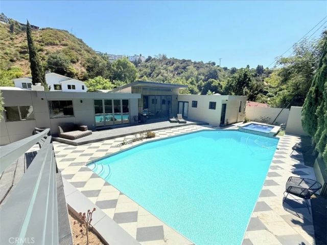 1801 Roscomare Road, Los Angeles, CA 90077