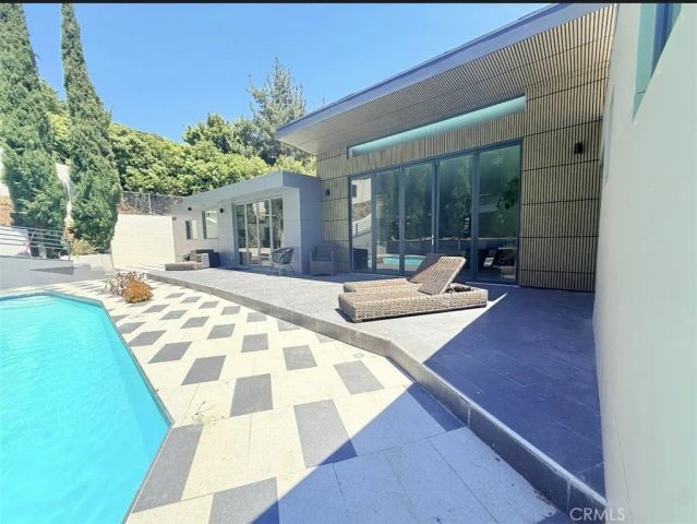 1801 Roscomare Road, Los Angeles, CA 90077