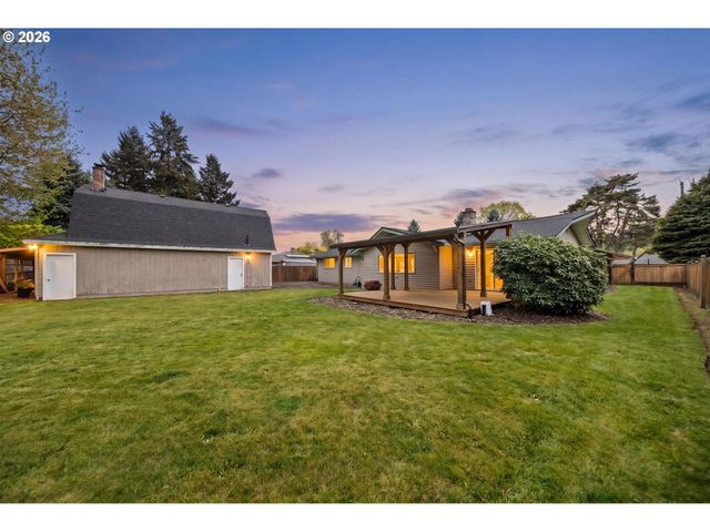 6335 Se MOLT St, Milwaukie, OR 97267