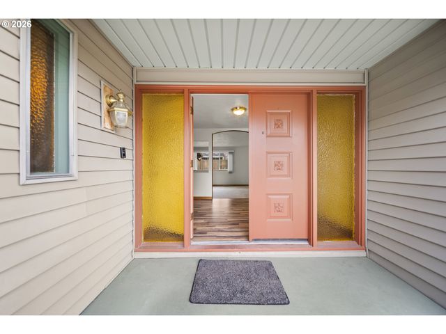 6335 Se MOLT St, Milwaukie, OR 97267