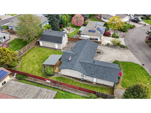 6335 Se MOLT St, Milwaukie, OR 97267