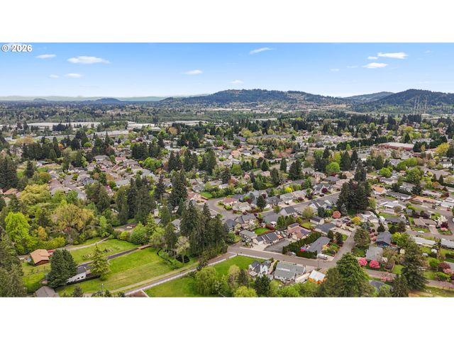 6335 Se MOLT St, Milwaukie, OR 97267