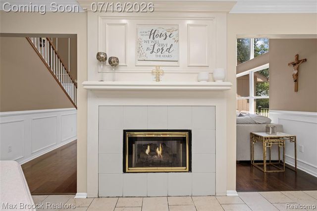 2322 Sandlewood Drive, White Lake, MI 48383