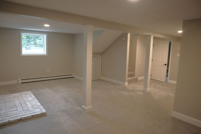 93 Jason Drive, Goffstown, NH 03045