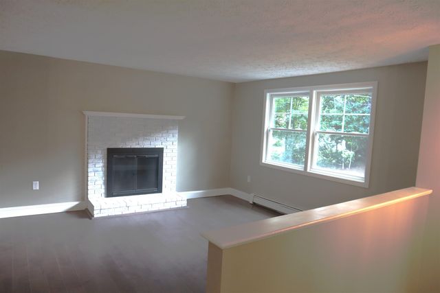 93 Jason Drive, Goffstown, NH 03045