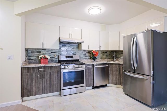 138-12 Northern Boulevard 7F, Flushing, NY 11354