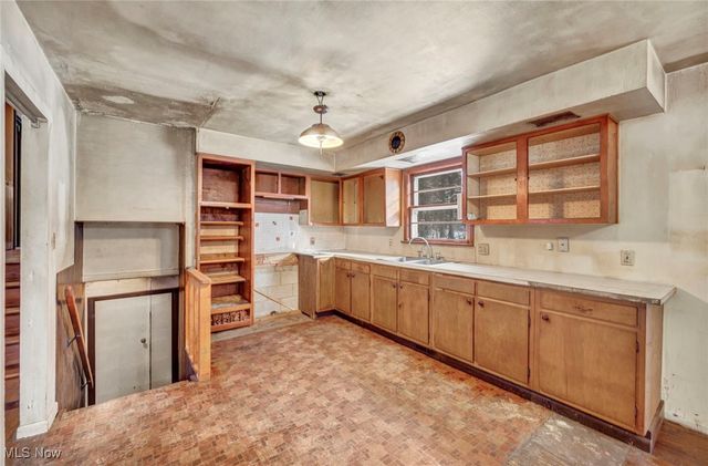 12173 Bradford Drive, Chardon, OH 44024