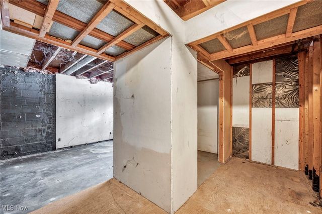 12173 Bradford Drive, Chardon, OH 44024