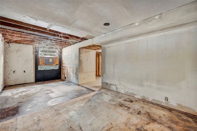 12173 Bradford Drive, Chardon, OH 44024