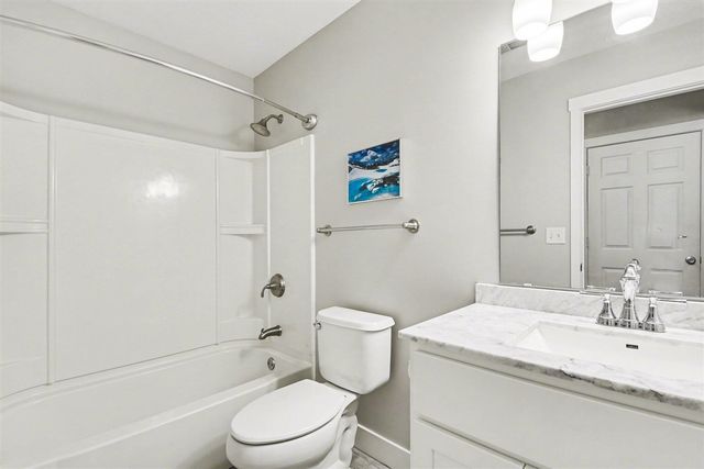 1627 Hamlet Drive, Lowell, MI 49331