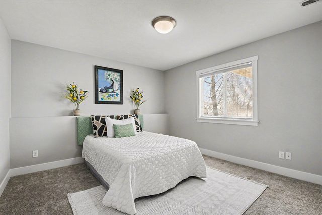 1627 Hamlet Drive, Lowell, MI 49331