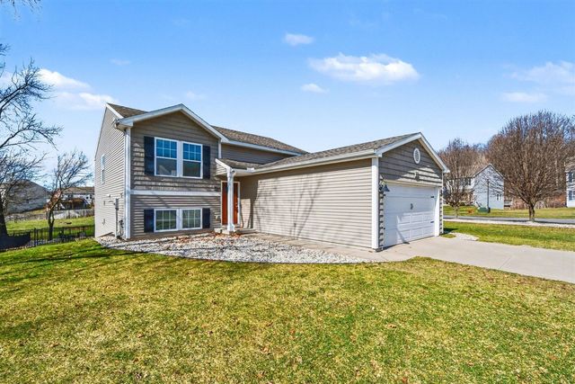1627 Hamlet Drive, Lowell, MI 49331