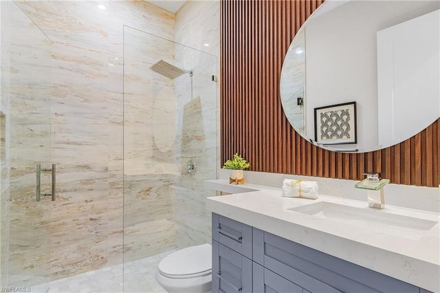 859 108th AVE N, Naples, FL 34108