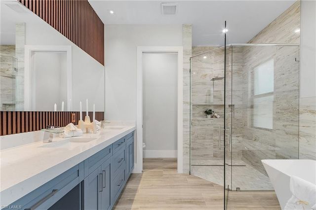 859 108th AVE N, Naples, FL 34108