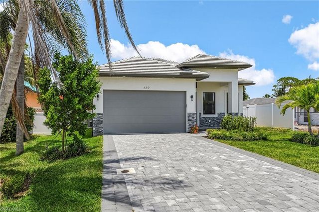 859 108th AVE N, Naples, FL 34108