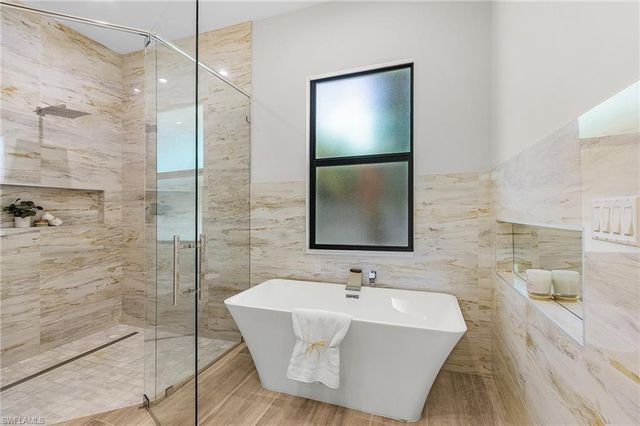 859 108th AVE N, Naples, FL 34108