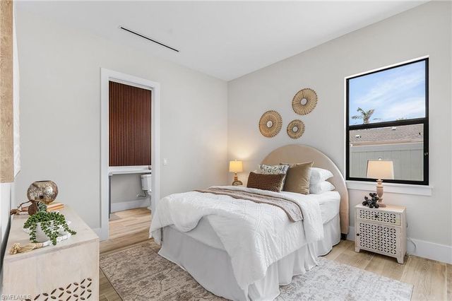 859 108th AVE N, Naples, FL 34108