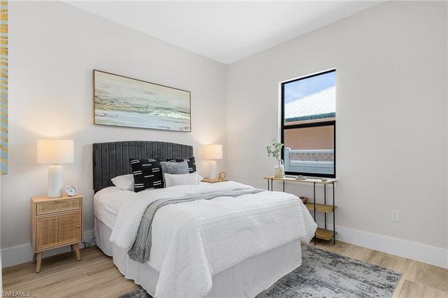 859 108th AVE N, Naples, FL 34108