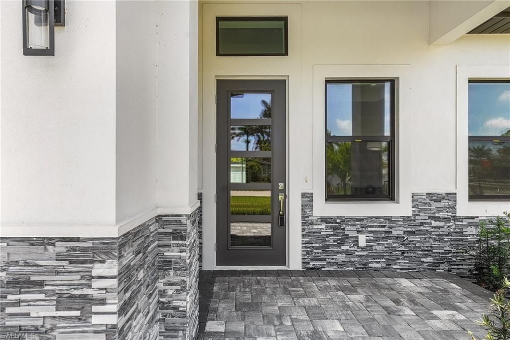 859 108th AVE N, NAPLES, FL 34108 — photo 4