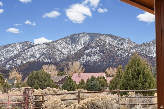 842 E MAIN ST, Pine Valley, UT 84781