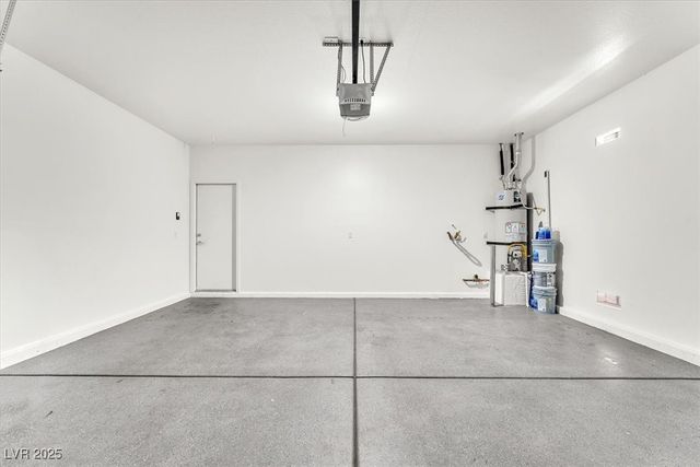 2105 TURTLE BEACH Avenue, North Las Vegas, NV 89081