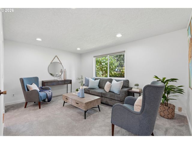 11254 Se RAMONA Dr, Boring, OR 97009