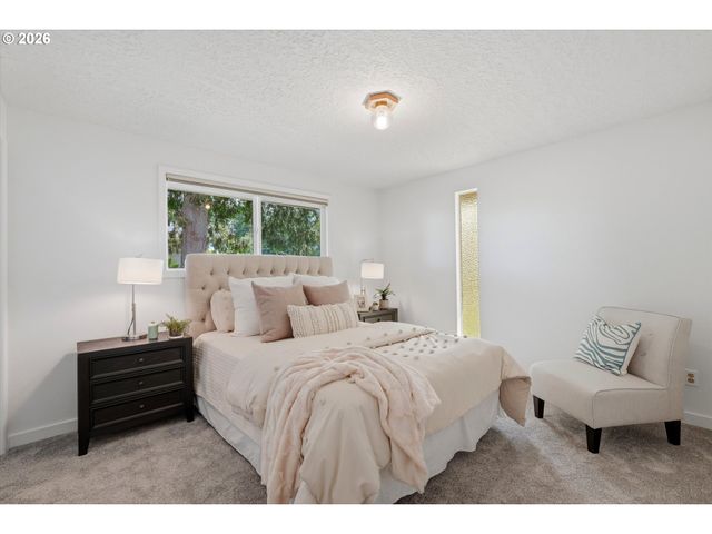 11254 Se RAMONA Dr, Boring, OR 97009