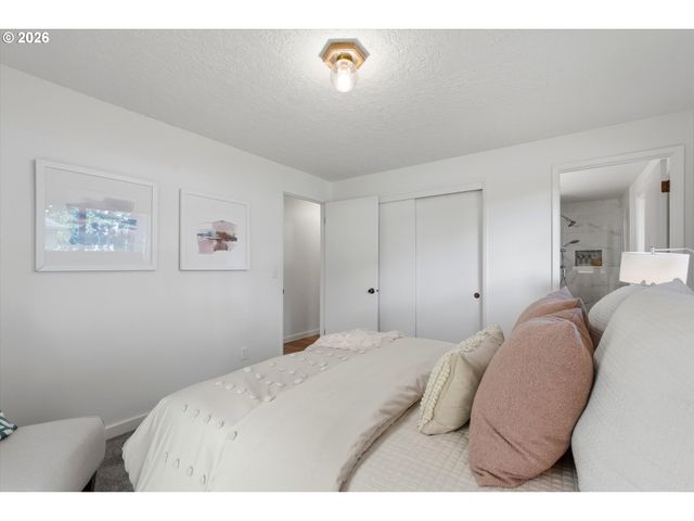 11254 Se RAMONA Dr, Boring, OR 97009