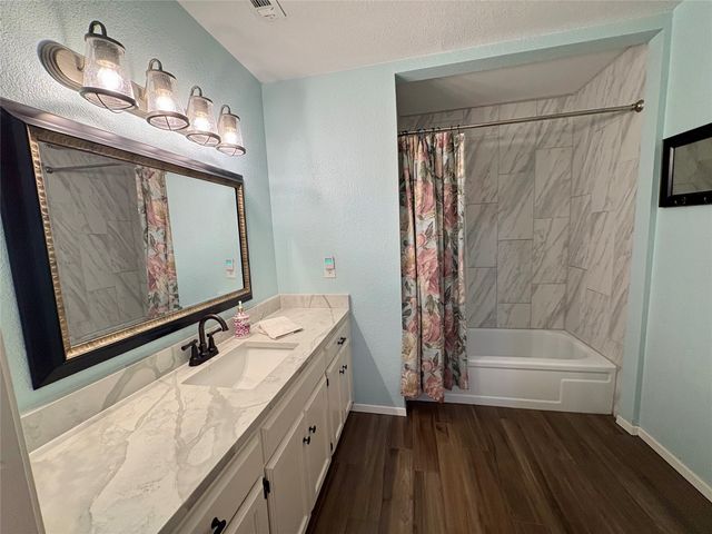 917 Clear View Drive, Bedford, TX 76021