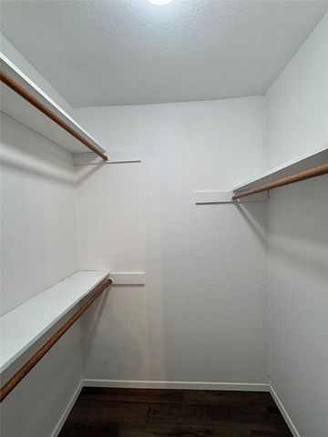 917 Clear View Drive, Bedford, TX 76021