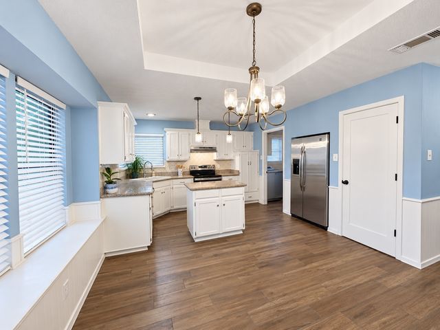 917 Clear View Drive, Bedford, TX 76021