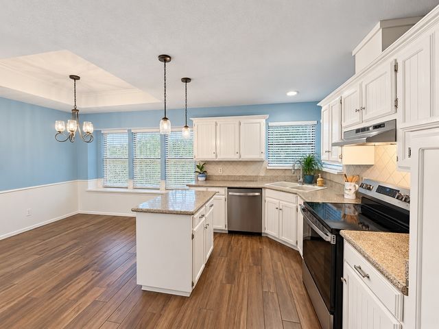 917 Clear View Drive, Bedford, TX 76021
