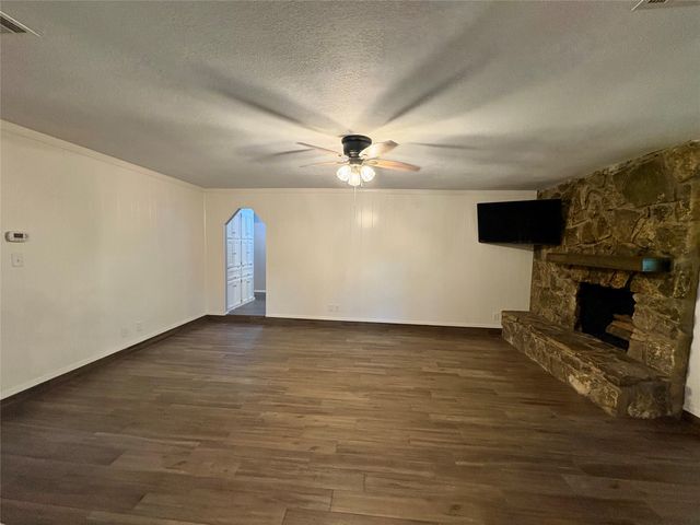 917 Clear View Drive, Bedford, TX 76021