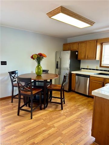 206 Larkspur Lane, Thomasville, NC 27360