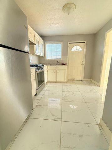 1108 Mobile Drive, Pasadena, TX 77506