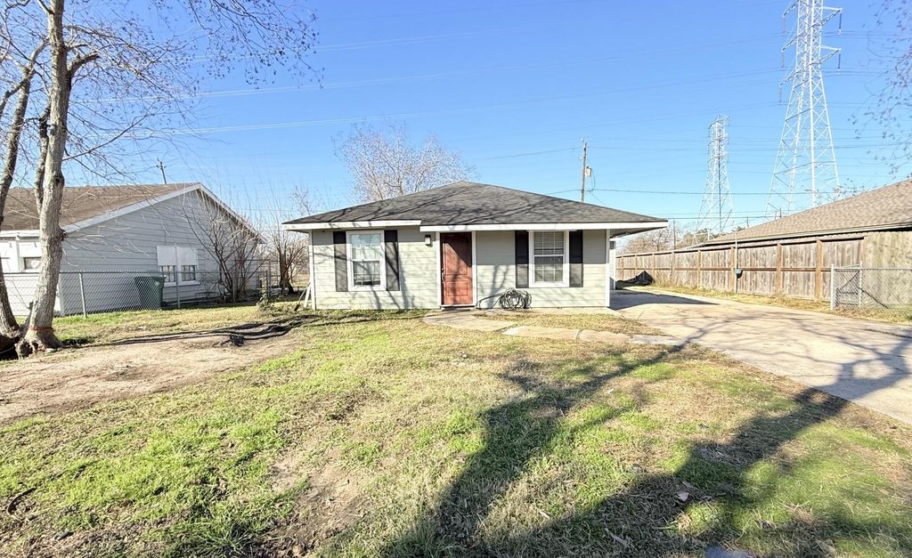 1108 Mobile Drive, Pasadena, TX 77506