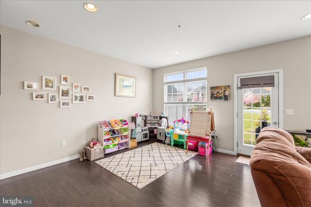 1654 HARALSON DR, Mechanicsburg, PA 17055