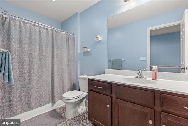 1654 HARALSON DR, Mechanicsburg, PA 17055